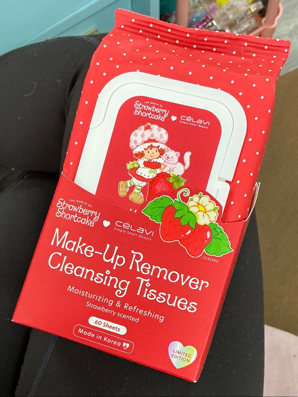Celavi x Strawberry Shortcake Red Make-Up Remover Cleansing Tissues